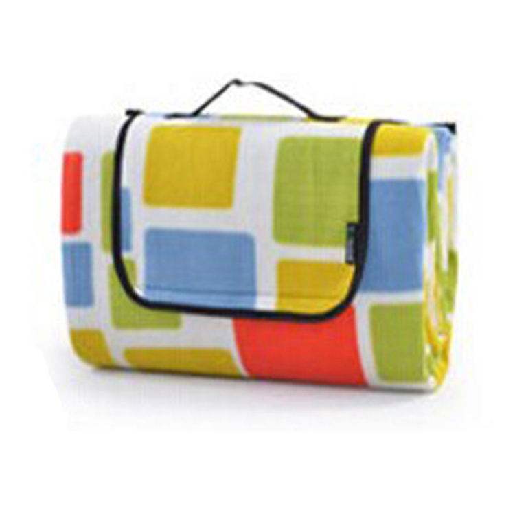 পিকনিক হ্যান্ডেলের জন্য জলরোধী-ব্যাকড বড় ক্যাম্পিং ম্যাট